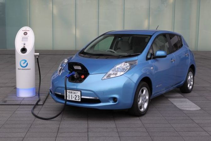 Elektromobil Nissan e mobilita