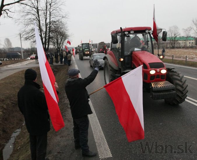 Roľníci blokujú traktormi Varšavu