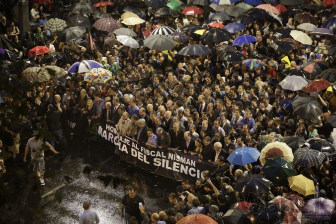 Ulice Argentíny zaplnili demonštranti