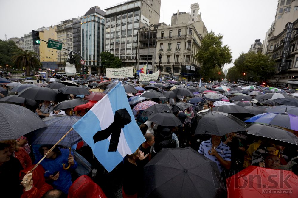 Ulice Argentíny zaplnili demonštranti