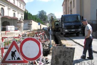 V Petržalke prekladajú káble, Jantárovú cestu dočasne uzavrú