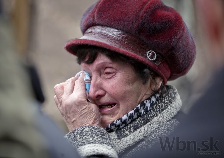 Doneckom otriasol výbuch bani, zomreli desiatky ľudí