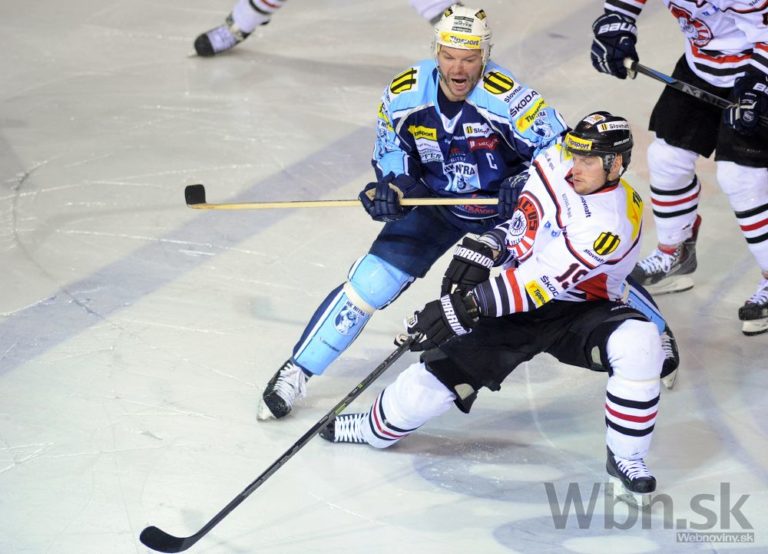 HK Nitra, HC 05 Banská Bystrica
