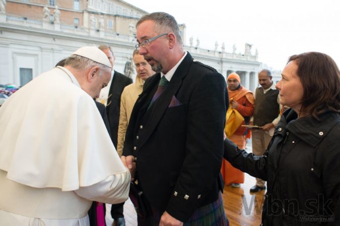Pápež sa stretol s príbuznými Britov, ktorých popravili islamisti