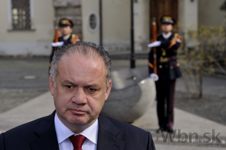 Prezident Kiska si pripomenul výročie sviečkovej manifestácie