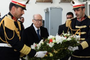 Teroristi zaútočili na múzeum v Tunisku, zabili Europánov