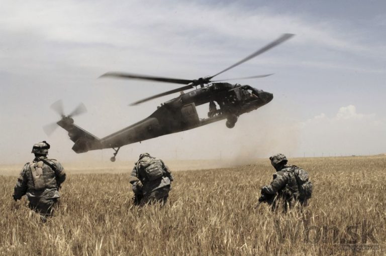 UH 60 Black Hawk