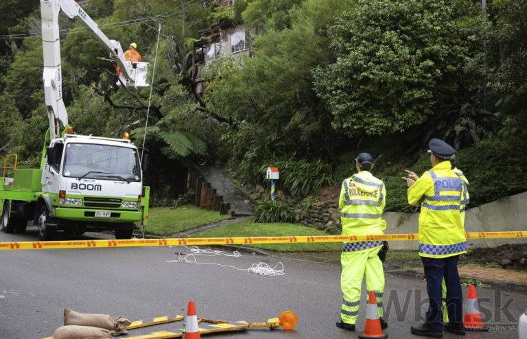 Austráliu bičuje silná búrka, vyžiadala si už niekoľko obetí
