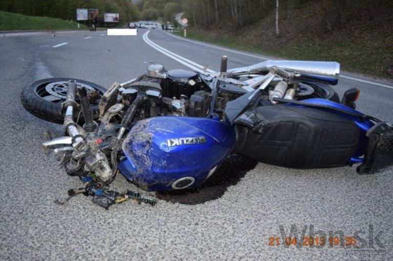 Cyklista nedal prednosť motorkárovi, obaja sú mŕtvi