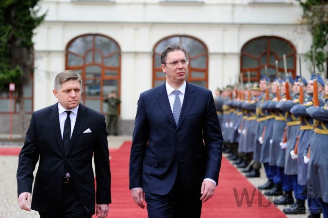 Fico podporuje snahu Srbska dostať sa do Únie