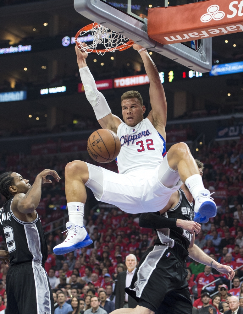 Hawks využili výhodu domácich, Spurs vyrovnali sériu