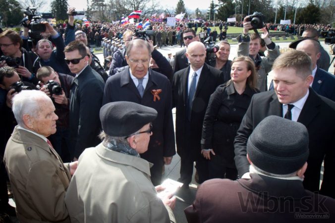 Kiska privítal Lavrova, uctili si pamiatku vojakov