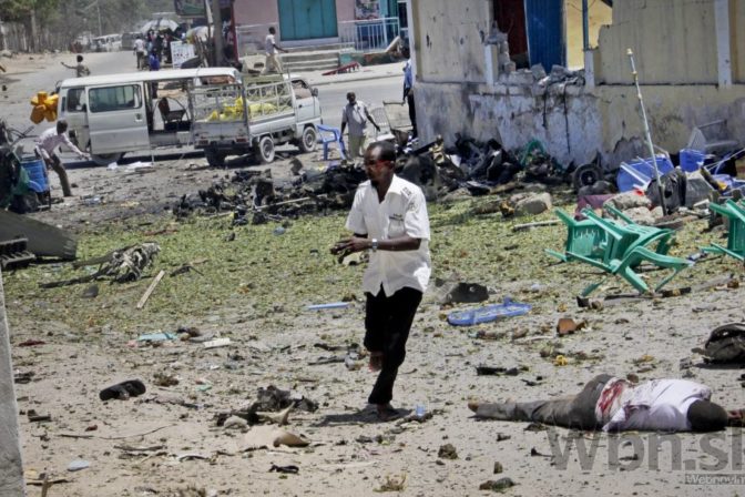 Militanti zabíjali, zaútočili na ministerstvá v Somálsku