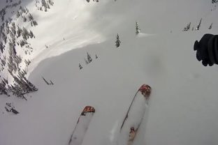 Sneh, zima, lyžiar, lavína, lyžovať