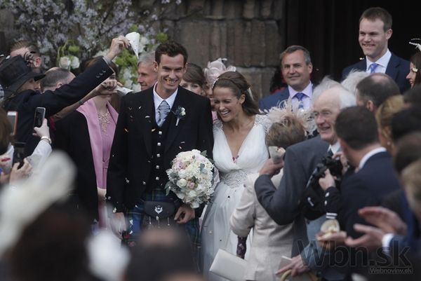 Tenista Andy Murray sa oženil s Kim Searsovou
