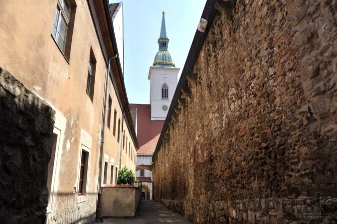 Bratislava otvorila mestské hradby