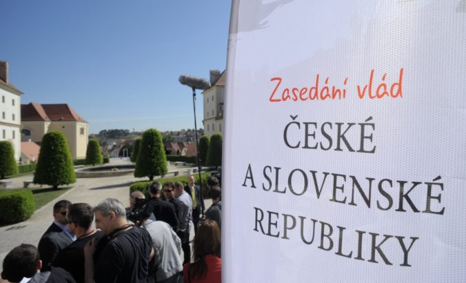 Česká a slovenská vláda