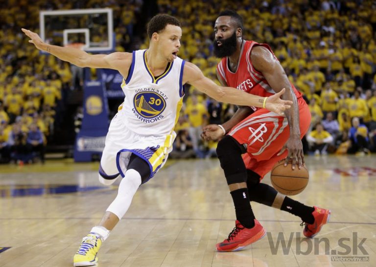 Curry zatienil Hardena, Warriors si utvorili náskok
