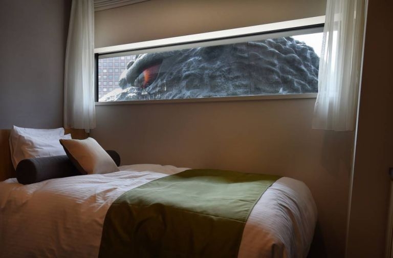 Nový hotel si chce vybudovať slávu na ničivom netvorovi