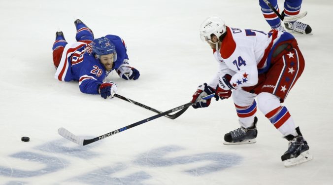 NY Rangers ušli hrobárovi z lopaty, mečbaly pre Anaheim