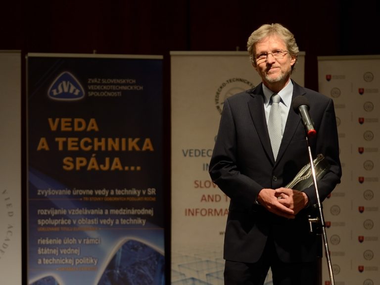 Ocenili slovenských vedcov, Kiska vyzval k vzdelávaniu detí