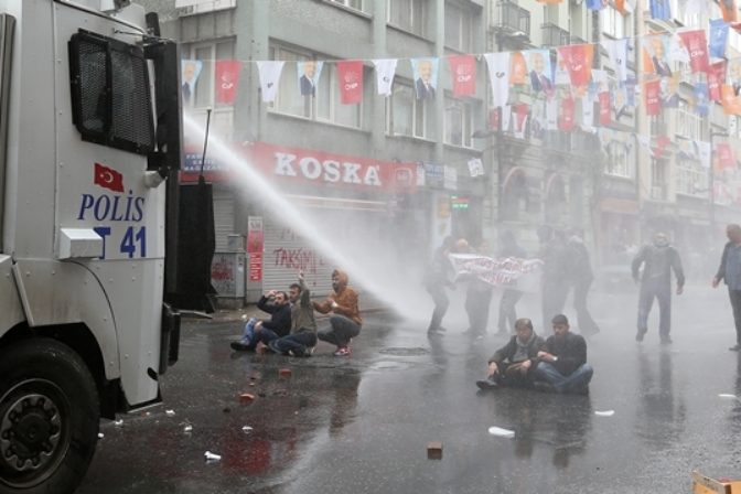 Polícia rozohnala na 1. mája protest v Istanbule