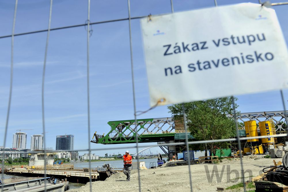 Práce na Starom moste pokročili, podliehali kontrole
