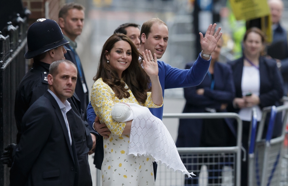 Princ William a vojvodkyňa Catherine majú malú princeznú