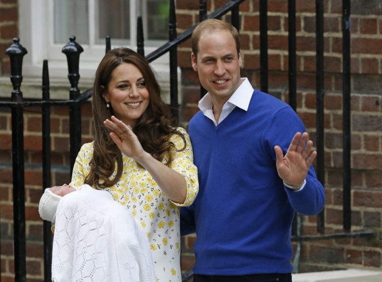 Princ William a vojvodkyňa Catherine majú malú princeznú