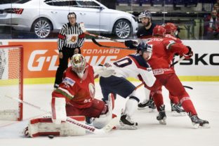 Slováci otočili zápas s Bielorusmi, hrdinom obranca Meszároš