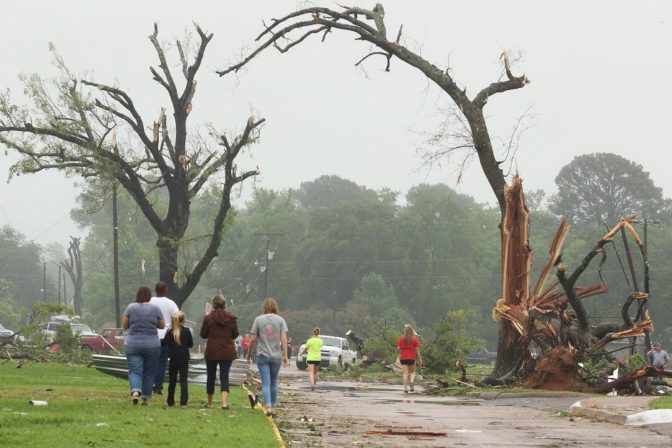 Texas a Arkansas zasiahli tornáda, zahynuli štyria ľudia