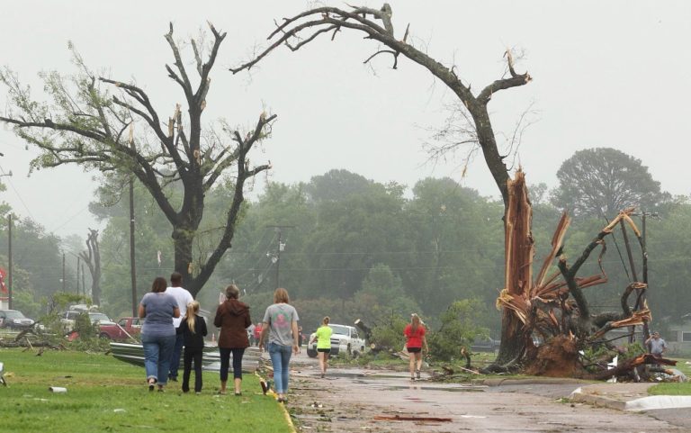 Texas a Arkansas zasiahli tornáda, zahynuli štyria ľudia