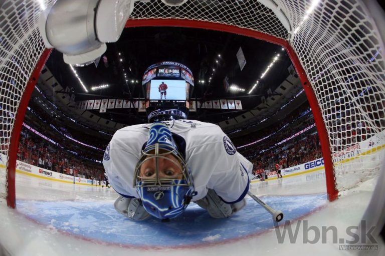 Blesky otočili finále NHL, Hossa bol hviezdou zápasu