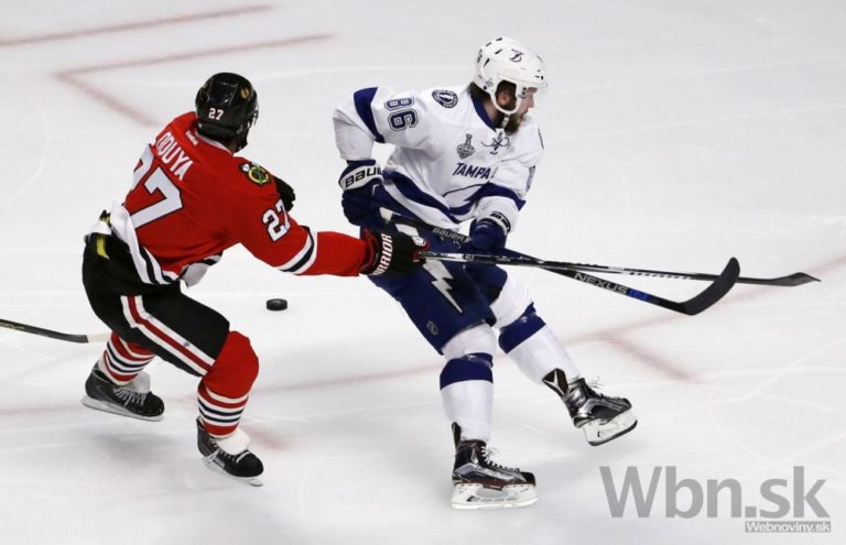 Chicago zdolalo Tampu, Hossa získal tretí Stanleyho pohár