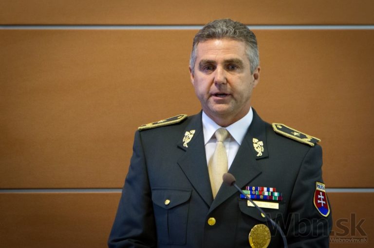 Fico ocenil policajtov, ktorí zasiahli proti extrémistom