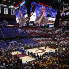 Finále NBA je vyrovnané, Cleveland utŕžil debakel