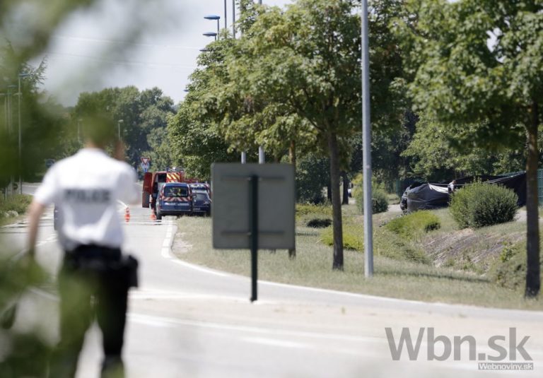 Islamista zabíjal pri Lyone, po výbuchu našli bezhlavé telo