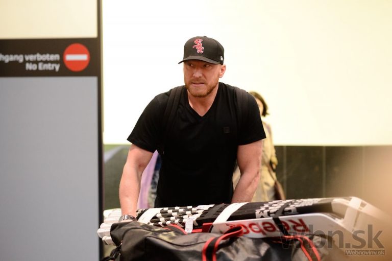 Marián Hossa priletel na Slovensko