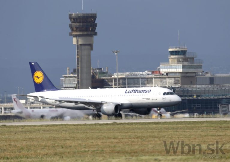 Obrazom: Študenti zo zrúteného airbusu sa vrátili domov