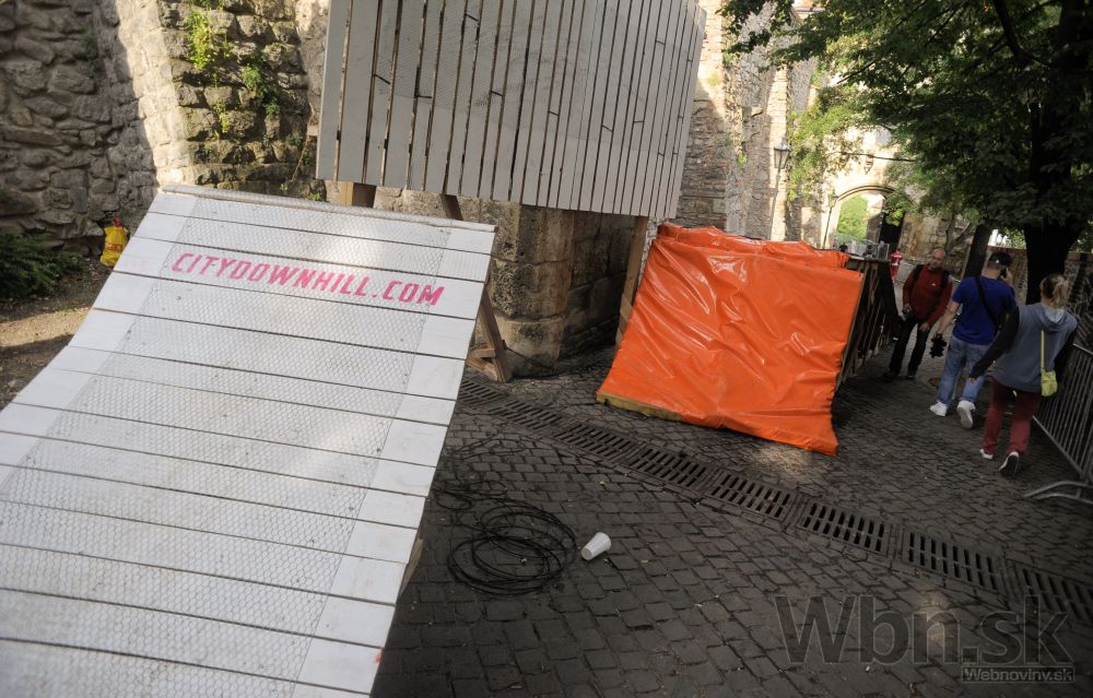 Proti imigrantom protestovali v Bratislave stovky ľudí