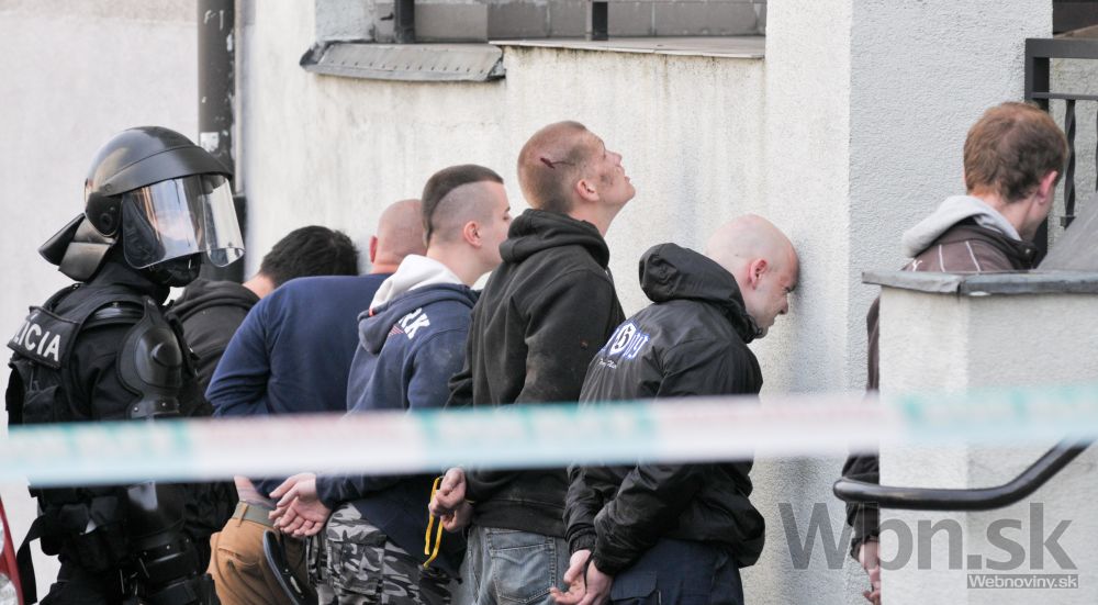 Proti imigrantom protestovali v Bratislave stovky ľudí