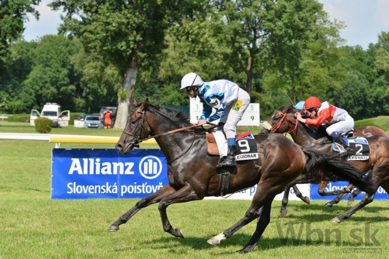 Veľká cena Slovenska má víťazov, znela aj slovenská hymna