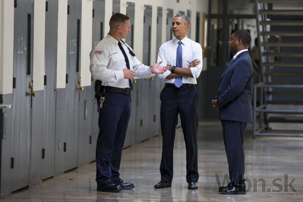 Americký prezident Obama bol prvýkrát vo väzení a dal väzňom sľub