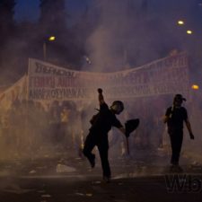 Anarchisti zaútočili na mužov zákona