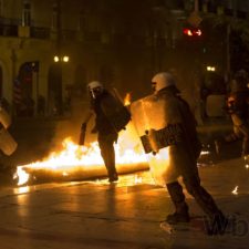 Anarchisti zaútočili na mužov zákona