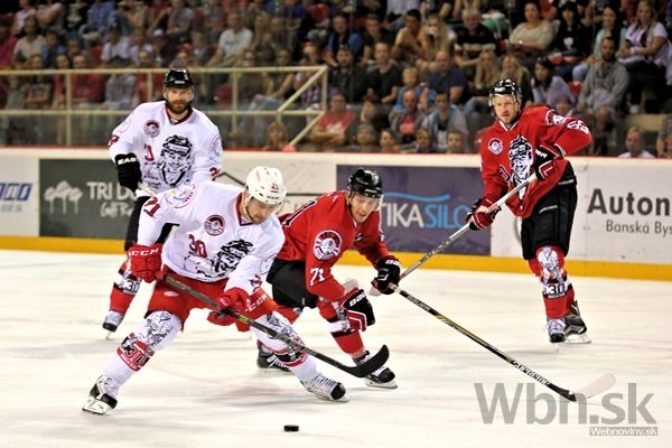 Hviezdy slovenského hokeja si uctili pamiatku Miroslava Hlinku