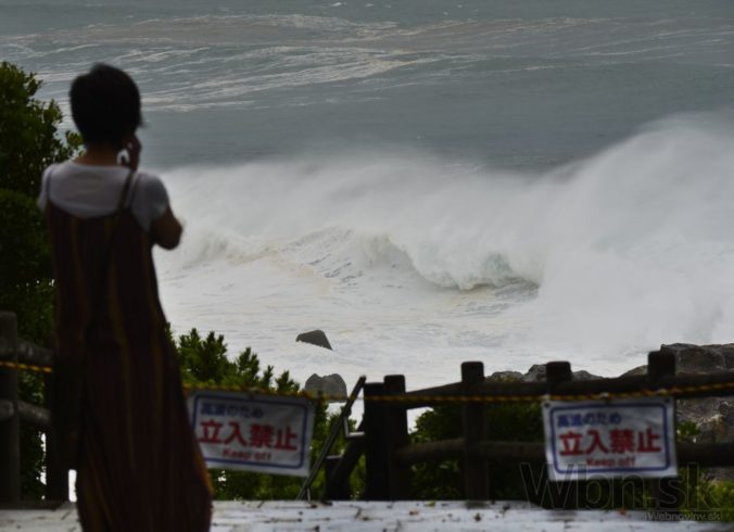 Japonsko zasiahol silný tajfún Nangka
