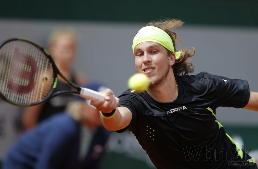Lacko sa v Newporte prestrieľal 'esami' až do osemfinále