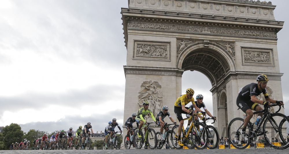 Najkrajšie momenty z poslednej etapy Tour de France 2015