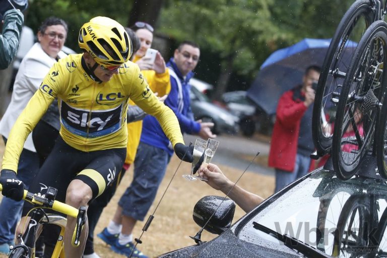 Najkrajšie momenty z poslednej etapy Tour de France 2015